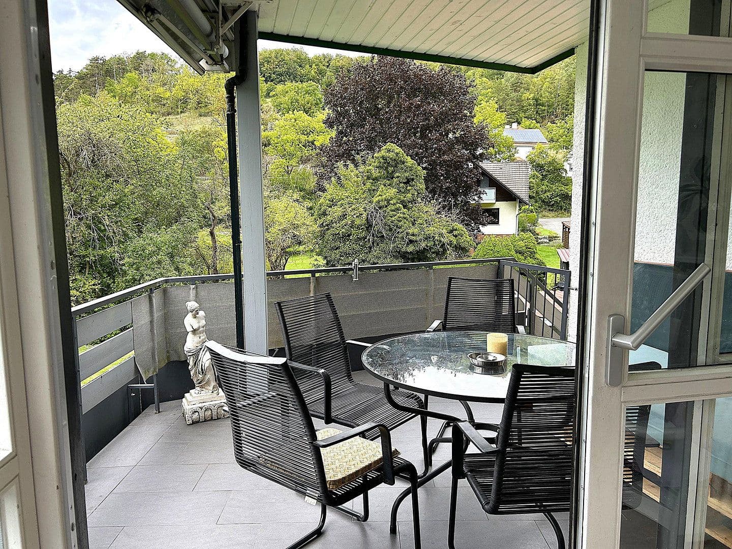 Prodej domu 312 m², pozemek 560 m², Lohgasse 20/18, Ringgau, Hessen Prodej domu 312 m², pozemek 560 m², Lohgasse 20/18, Ringgau, Hessen
