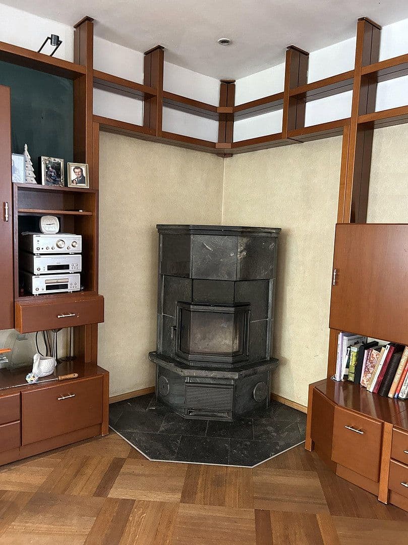 Prodej domu 312 m², pozemek 560 m², Lohgasse 20/18, Ringgau, Hessen Prodej domu 312 m², pozemek 560 m², Lohgasse 20/18, Ringgau, Hessen