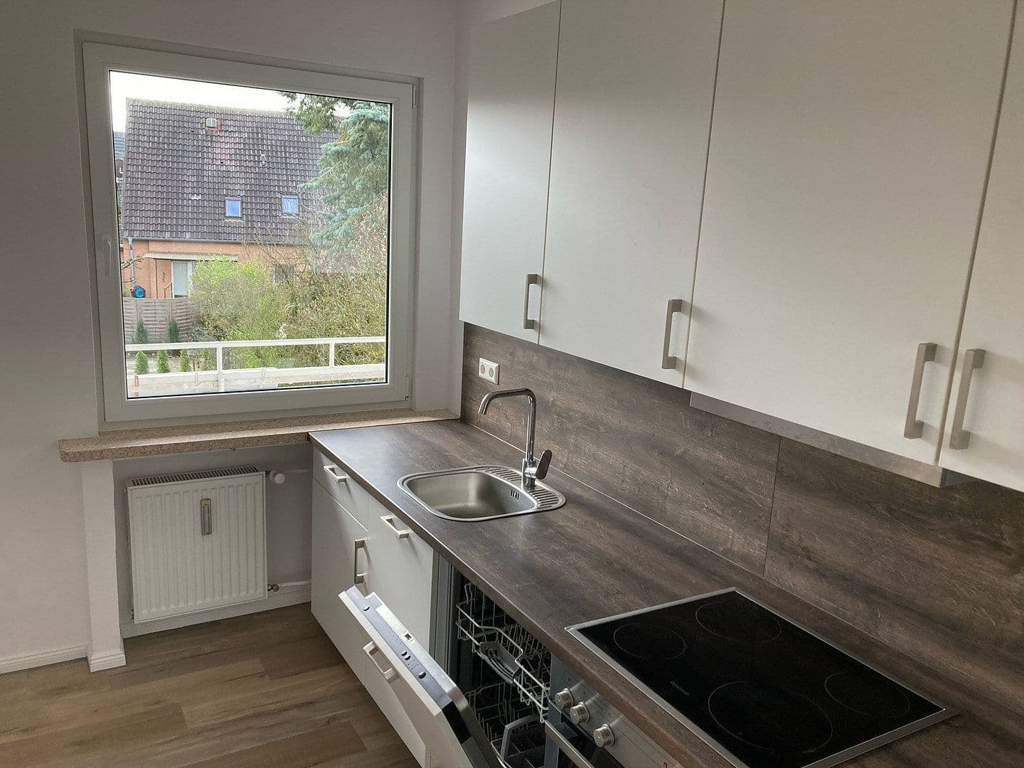Pronájem bytu 2+1 80 m², Wolfsburg, Dolní Sasko Pronájem bytu 2+1 80 m², Wolfsburg, Dolní Sasko