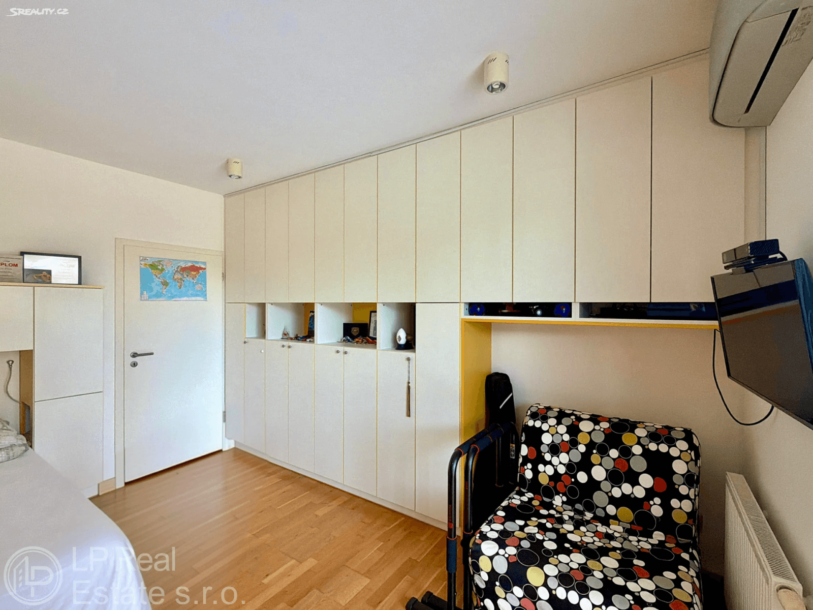 Prodej bytu 3+kk 80 m², Divíškové, Praha, Praha Prodej bytu 3+kk 80 m², Divíškové, Praha, Praha