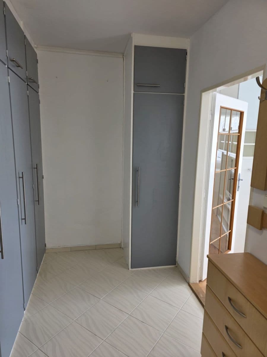 Pronájem bytu 2+1 40 m², Bryksova, Praha, Praha Pronájem bytu 2+1 40 m², Bryksova, Praha, Praha