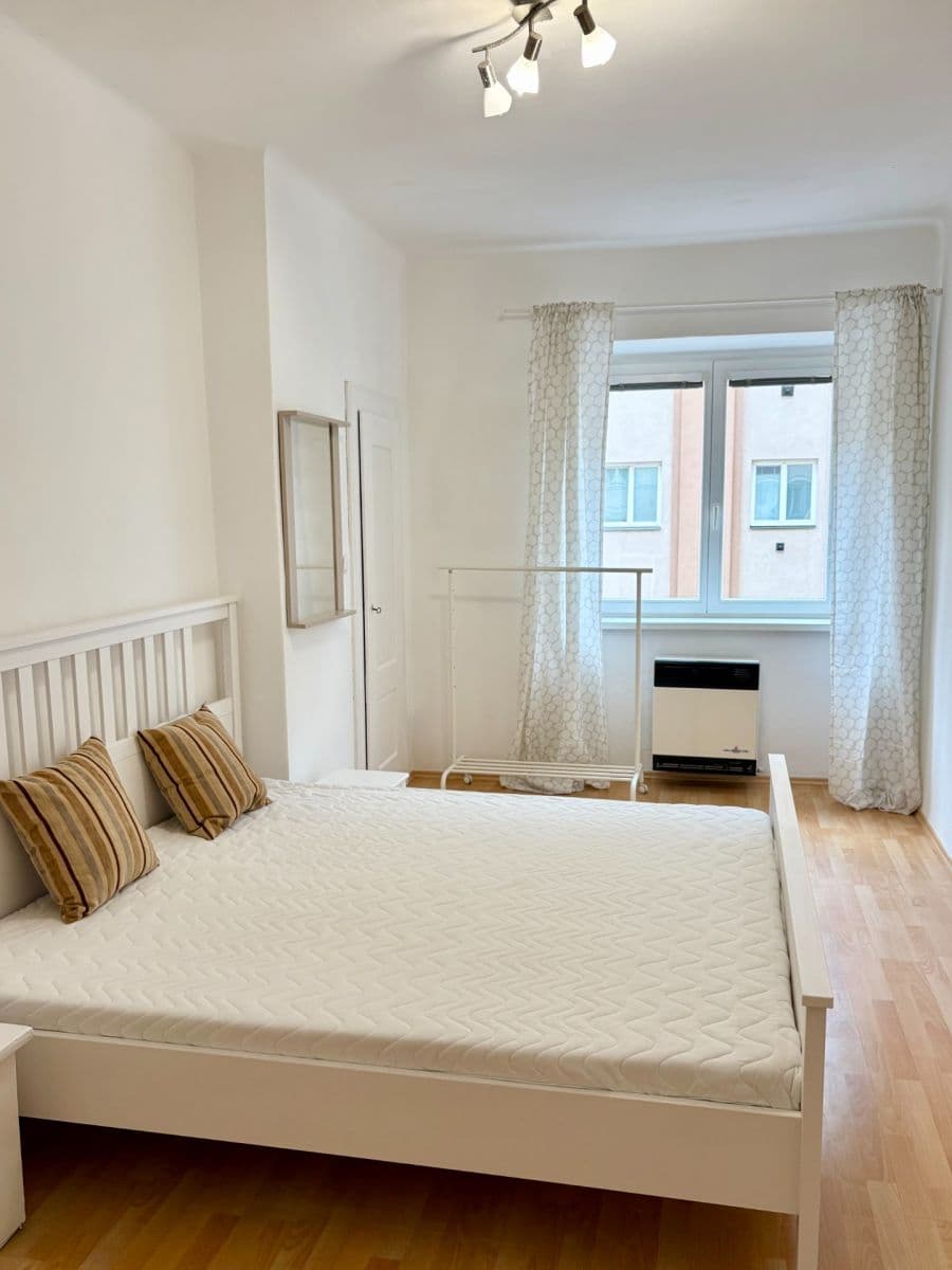 Pronájem bytu 2+kk 50 m², Petra Slezáka, Praha, Praha Pronájem bytu 2+kk 50 m², Petra Slezáka, Praha, Praha
