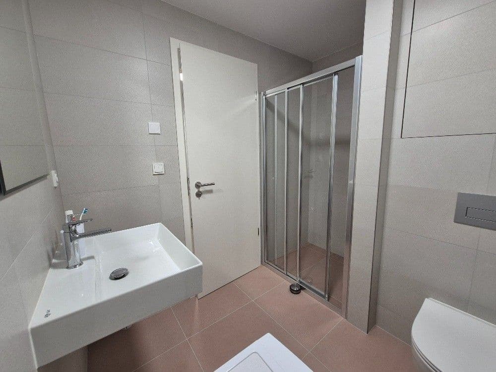 Pronájem bytu 2+kk 51 m², Mezitraťová, Praha, Praha Pronájem bytu 2+kk 51 m², Mezitraťová, Praha, Praha