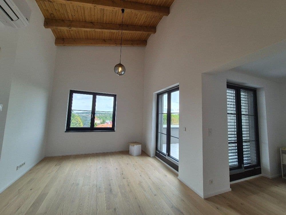 Pronájem bytu 2+kk 51 m², Mezitraťová, Praha, Praha Pronájem bytu 2+kk 51 m², Mezitraťová, Praha, Praha