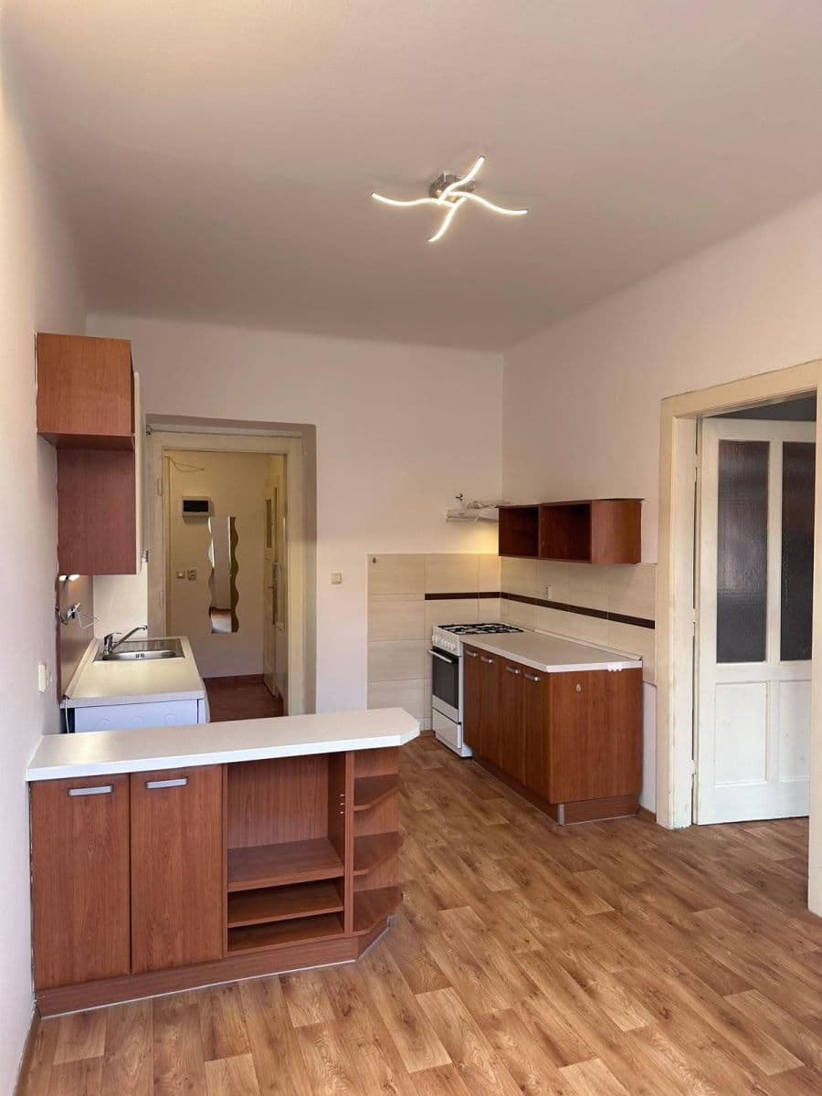 Pronájem bytu 2+kk 43 m², Nemocniční, Praha, Praha Pronájem bytu 2+kk 43 m², Nemocniční, Praha, Praha