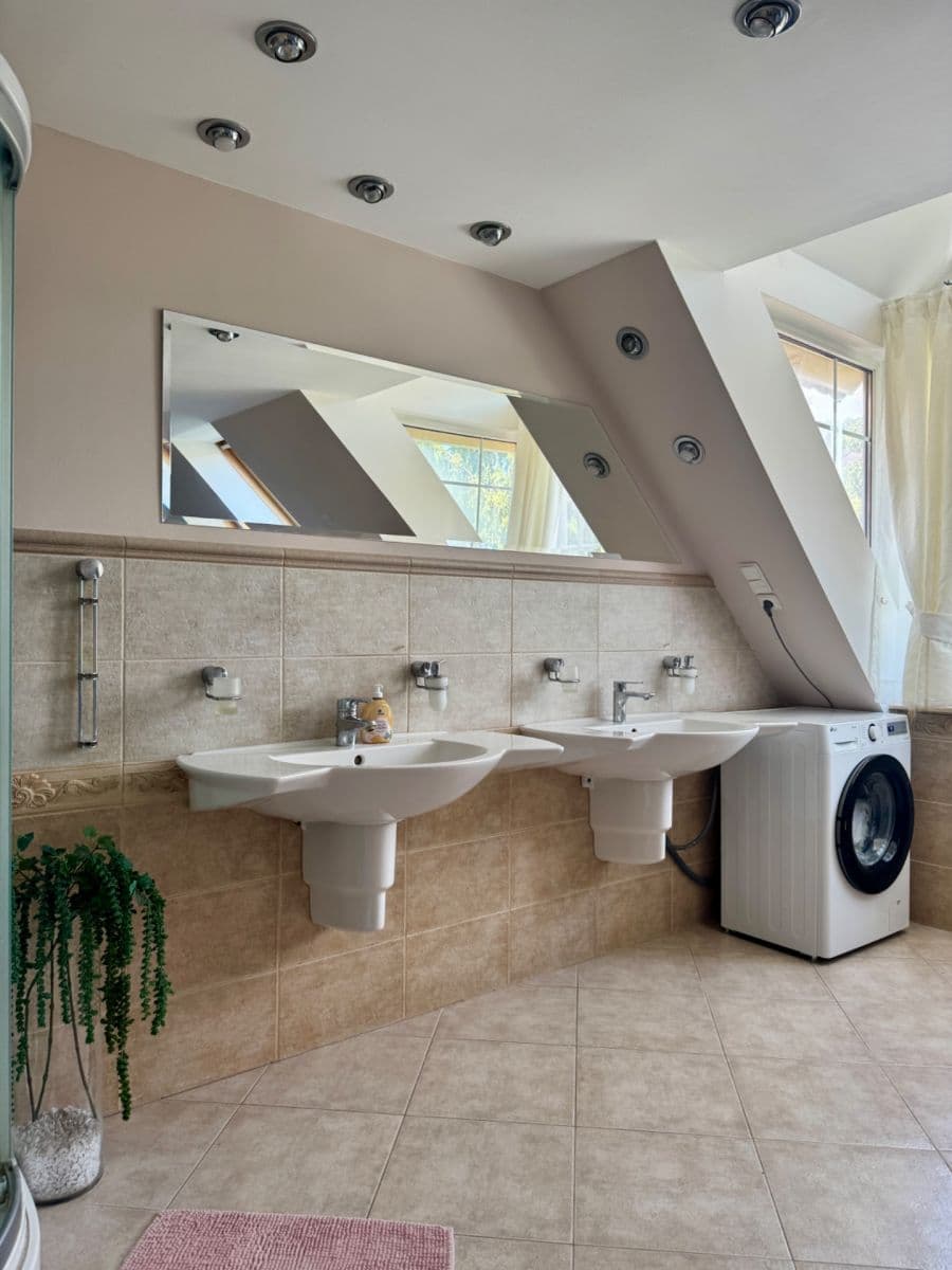 Pronájem bytu 5+kk 220 m², U Waltrovky, Praha, Praha Pronájem bytu 5+kk 220 m², U Waltrovky, Praha, Praha