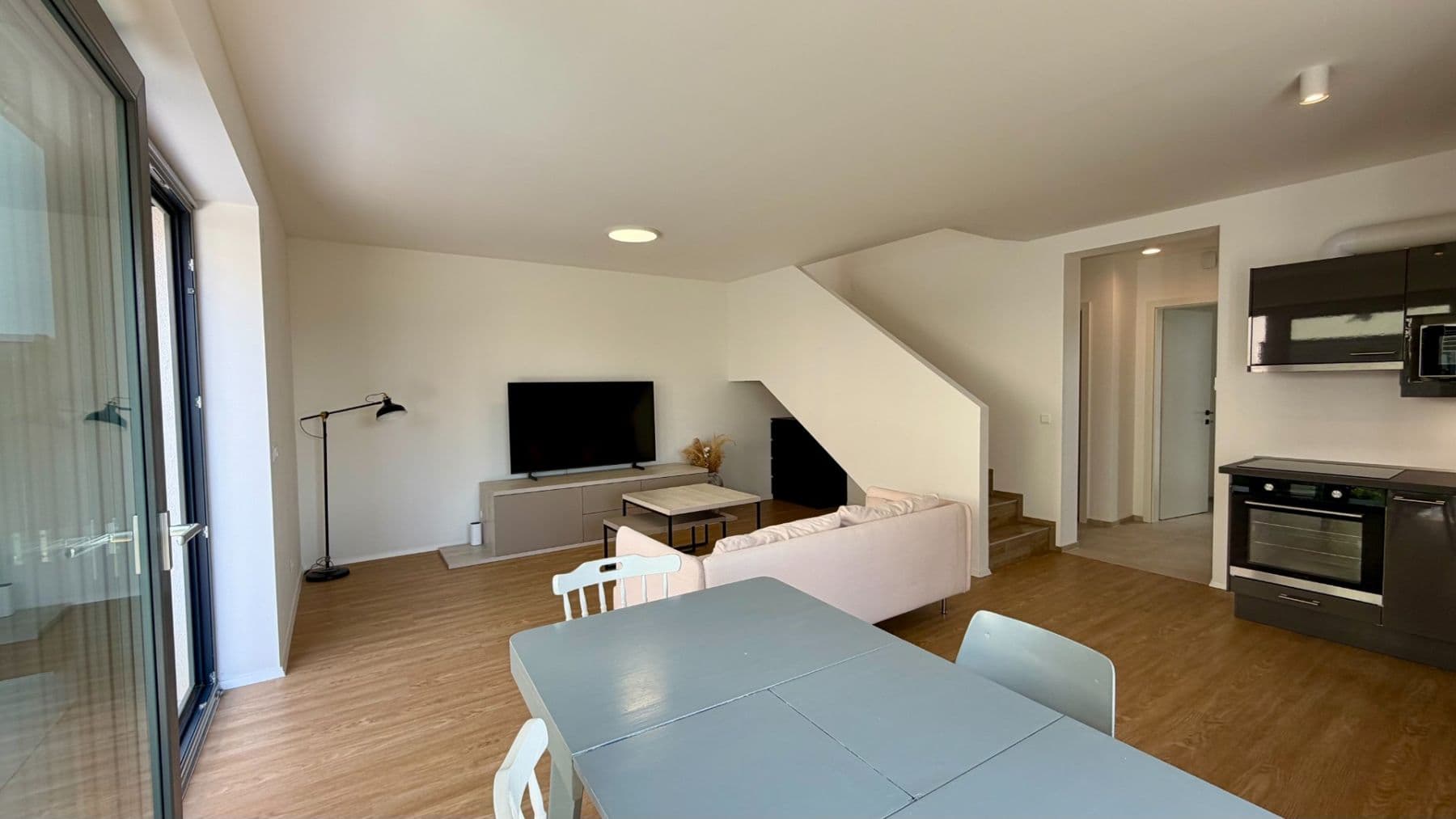Pronájem domu 102 m², pozemek 179 m², Denivková, Praha, Praha Pronájem domu 102 m², pozemek 179 m², Denivková, Praha, Praha