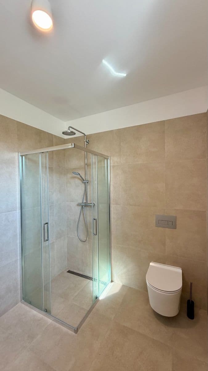 Pronájem domu 102 m², pozemek 179 m², Denivková, Praha, Praha Pronájem domu 102 m², pozemek 179 m², Denivková, Praha, Praha