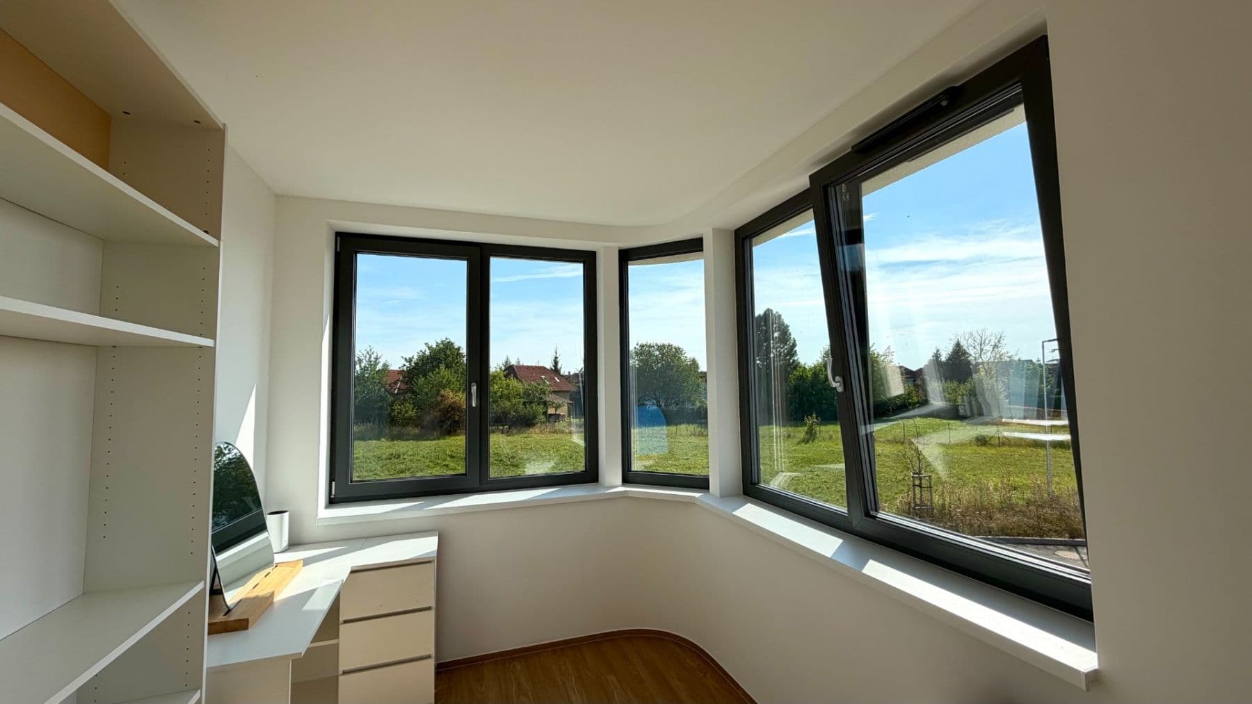 Pronájem domu 102 m², pozemek 179 m², Denivková, Praha, Praha Pronájem domu 102 m², pozemek 179 m², Denivková, Praha, Praha