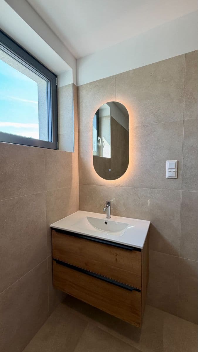 Pronájem domu 102 m², pozemek 179 m², Denivková, Praha, Praha Pronájem domu 102 m², pozemek 179 m², Denivková, Praha, Praha