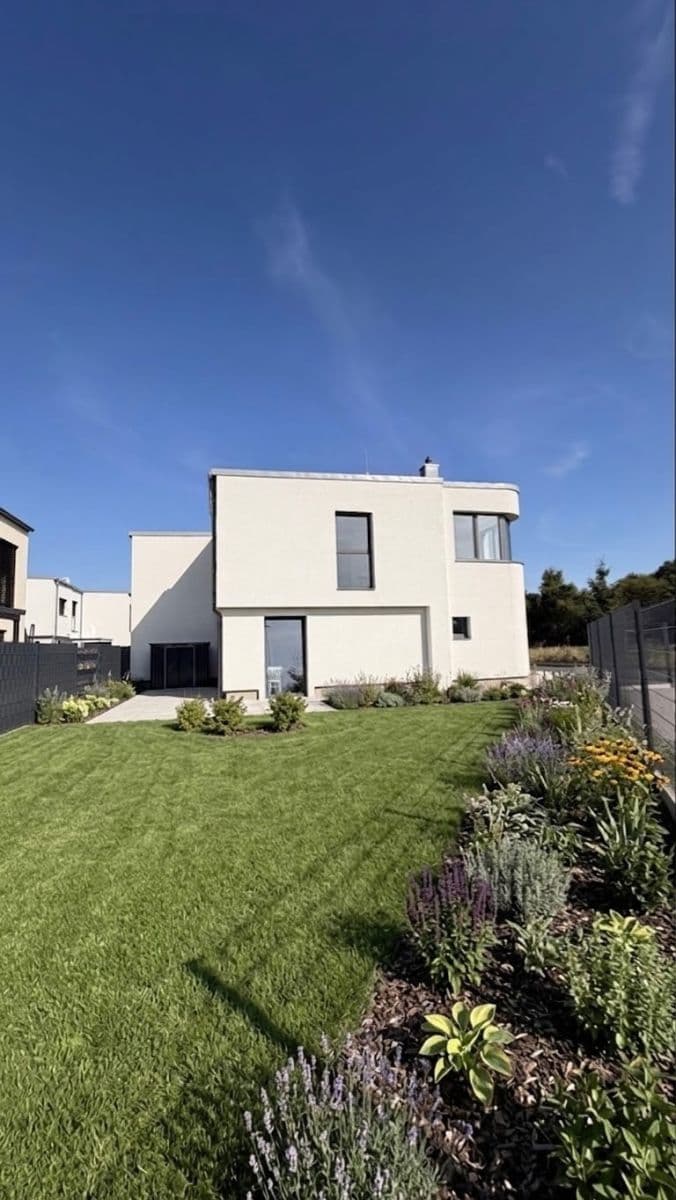 Pronájem domu 102 m², pozemek 179 m², Denivková, Praha, Praha Pronájem domu 102 m², pozemek 179 m², Denivková, Praha, Praha