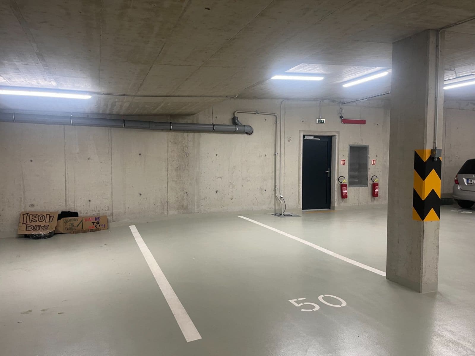 Pronájem garáže 13 m², Lysolajské údolí, Praha, Praha Pronájem garáže 13 m², Lysolajské údolí, Praha, Praha
