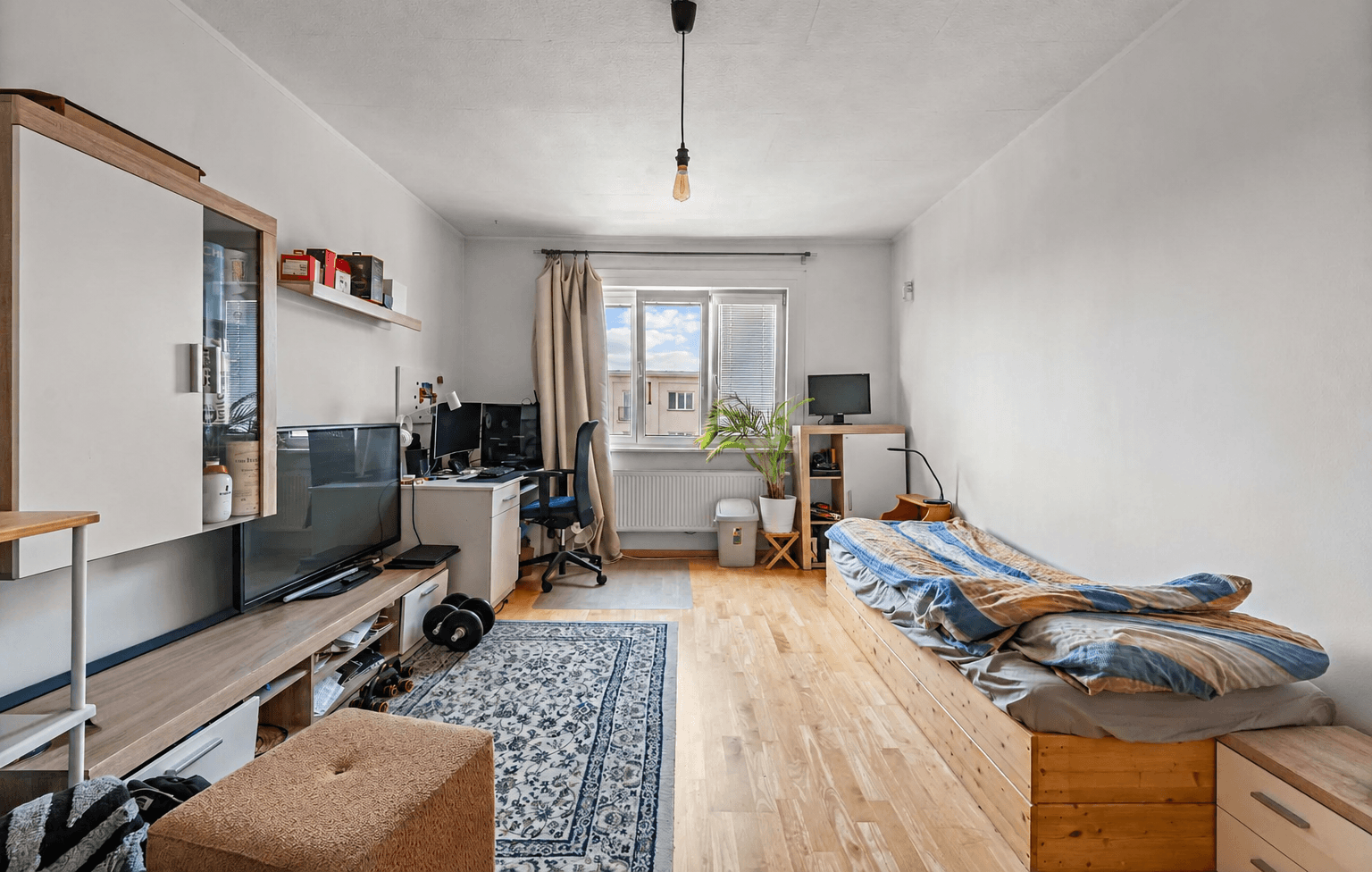 Prodej bytu 2+1 68 m², Jevanská, Praha, Praha Prodej bytu 2+1 68 m², Jevanská, Praha, Praha