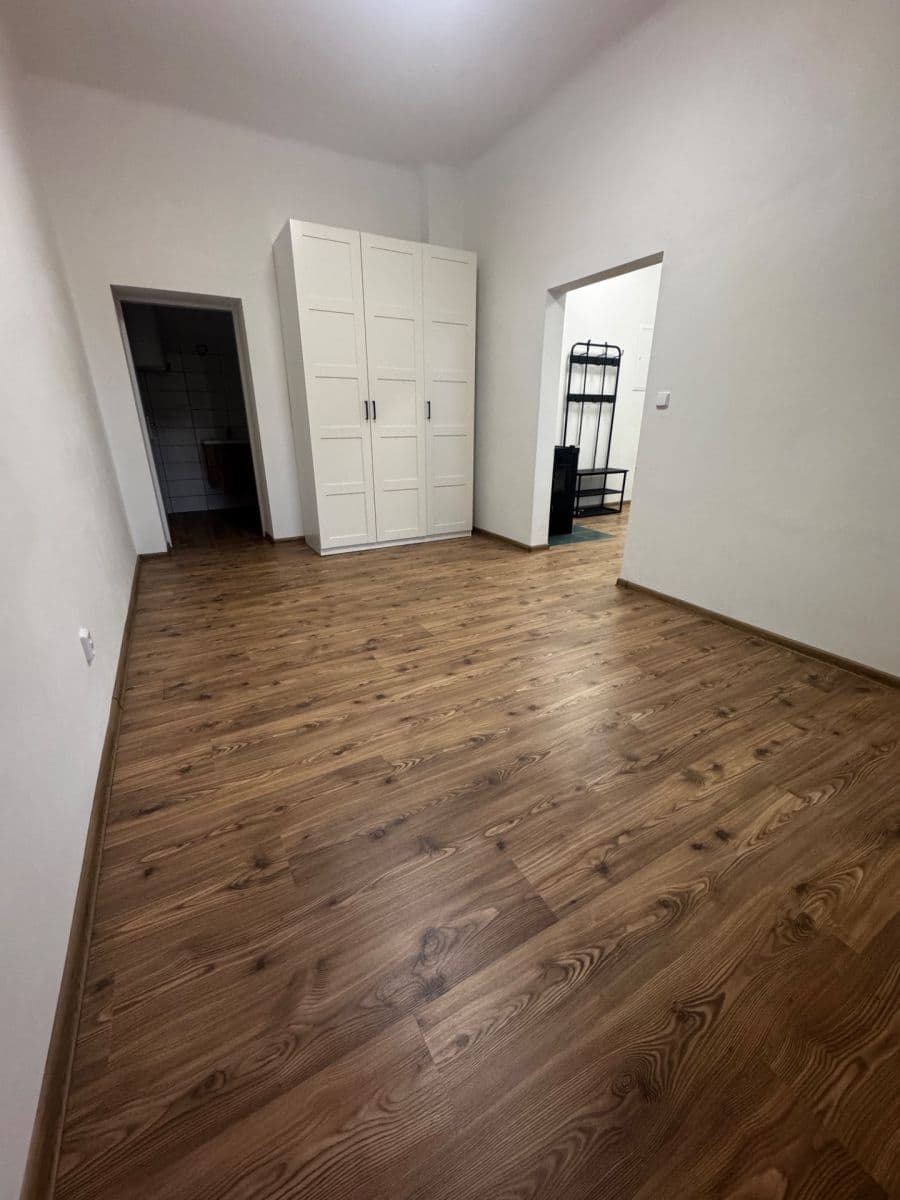 Pronájem bytu 1+1 36 m², Jesenný, Liberecký kraj Pronájem bytu 1+1 36 m², Jesenný, Liberecký kraj