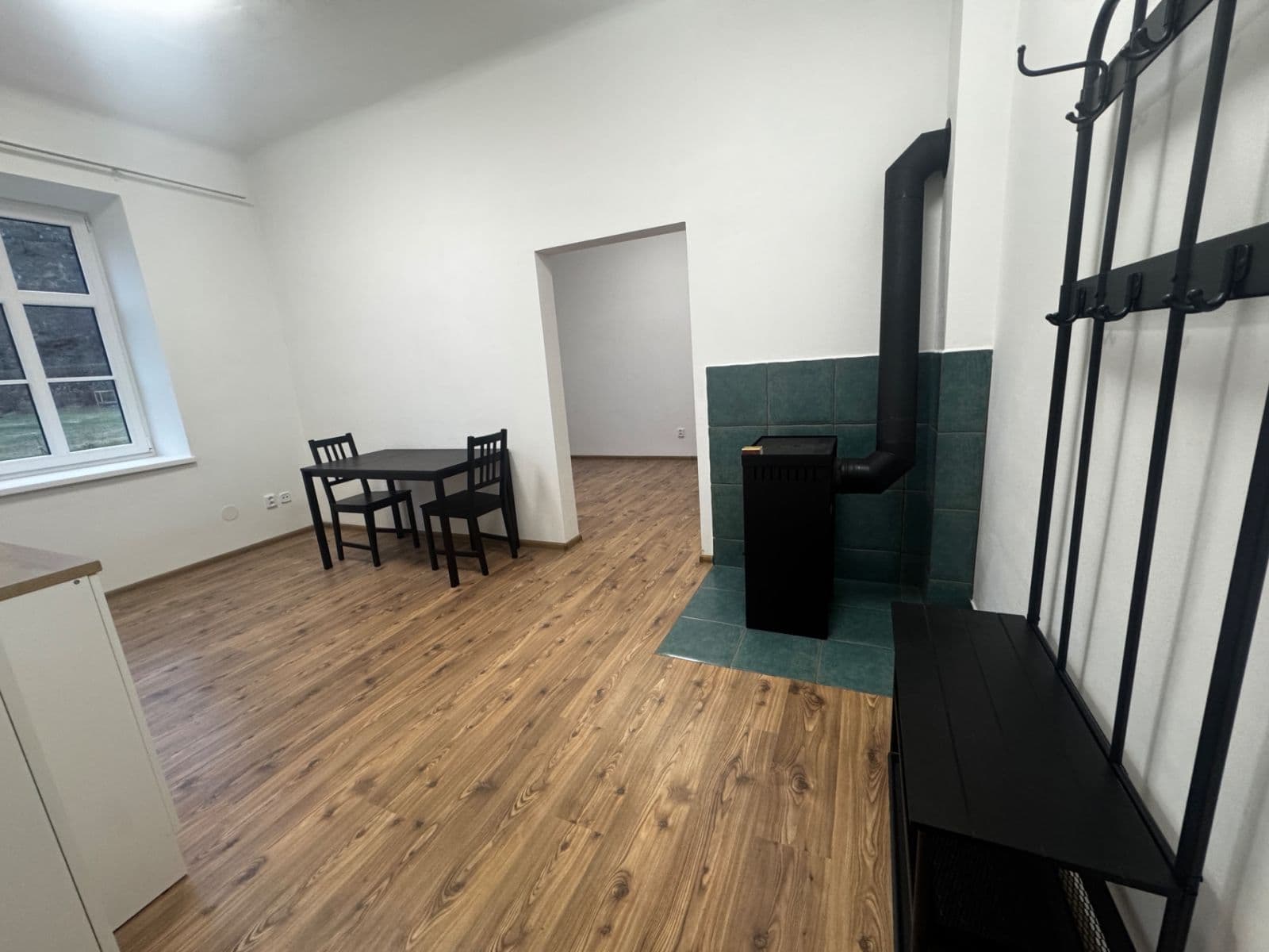 Pronájem bytu 1+1 36 m², Jesenný, Liberecký kraj Pronájem bytu 1+1 36 m², Jesenný, Liberecký kraj