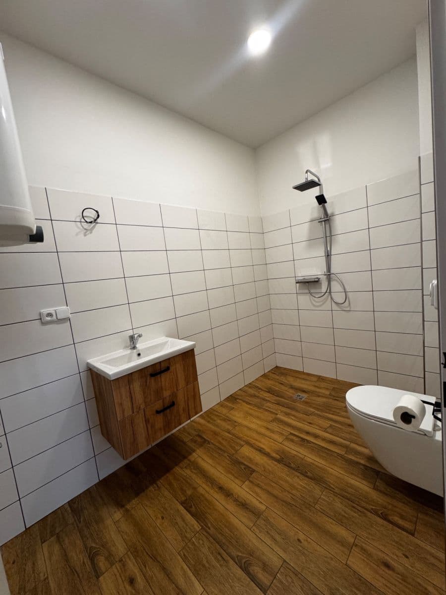 Pronájem bytu 1+1 36 m², Jesenný, Liberecký kraj Pronájem bytu 1+1 36 m², Jesenný, Liberecký kraj