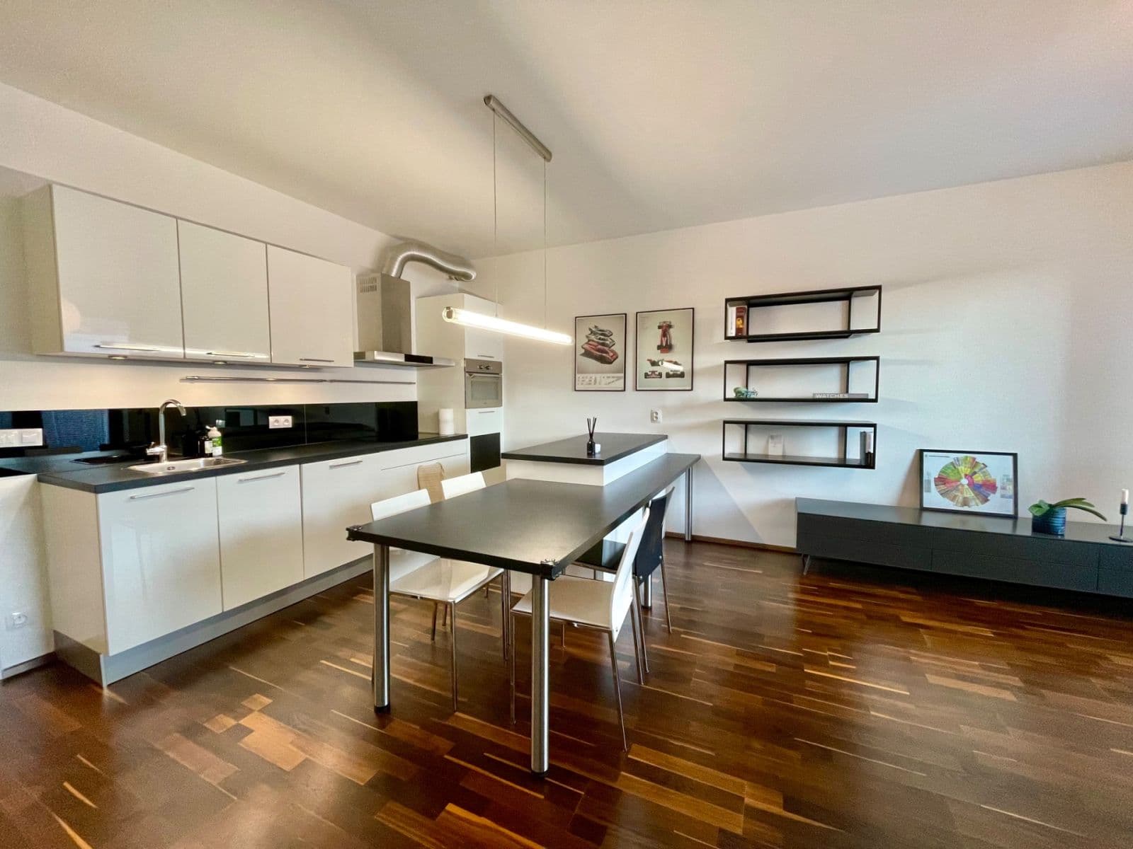 Pronájem bytu 2+kk 69 m², U Uranie, Praha, Praha Pronájem bytu 2+kk 69 m², U Uranie, Praha, Praha