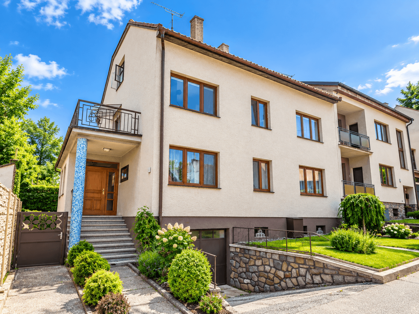 Prodej domu 390 m², pozemek 695 m², Zlechov, Zlínský kraj Prodej domu 390 m², pozemek 695 m², Zlechov, Zlínský kraj