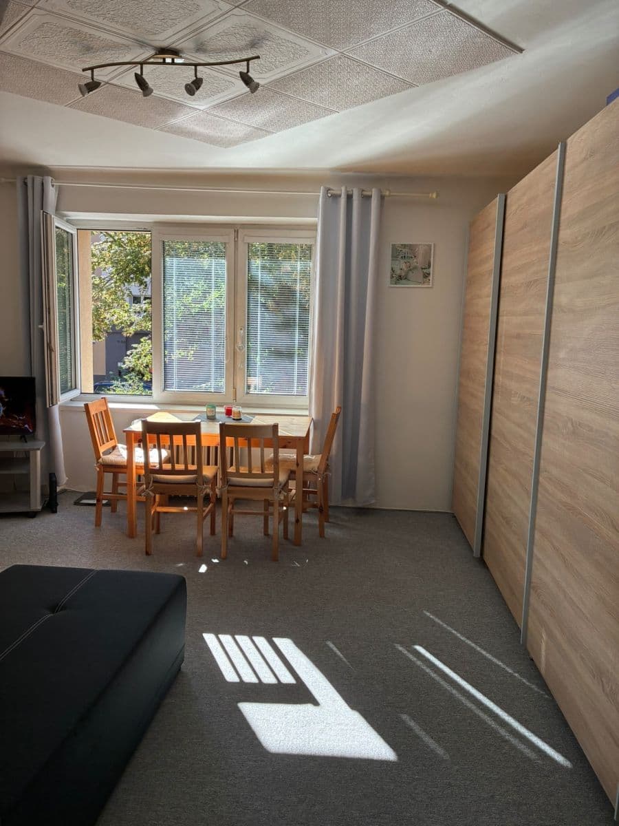 Prodej bytu 2+kk 42 m², 28. října, Příbram, Středočeský kraj Prodej bytu 2+kk 42 m², 28. října, Příbram, Středočeský kraj