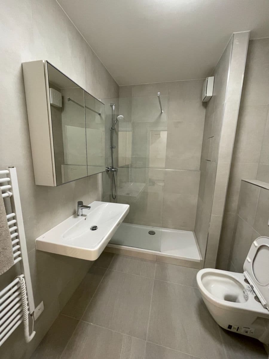 Pronájem bytu 2+kk 50 m², Buková, Jihlava, Kraj Vysočina Pronájem bytu 2+kk 50 m², Buková, Jihlava, Kraj Vysočina