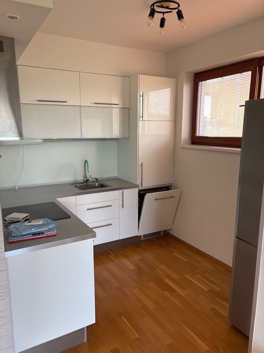 Pronájem bytu 2+kk 53 m², U Vodojemu, Brandýs nad Labem-Stará Boleslav, Středočeský kraj Pronájem bytu 2+kk 53 m², U Vodojemu, Brandýs nad Labem-Stará Boleslav, Středočeský kraj