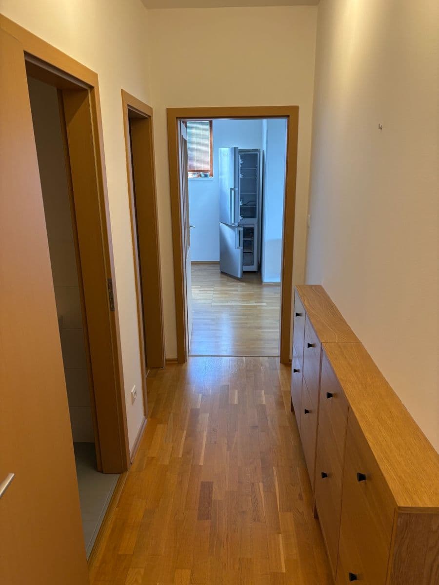 Pronájem bytu 2+kk 53 m², U Vodojemu, Brandýs nad Labem-Stará Boleslav, Středočeský kraj Pronájem bytu 2+kk 53 m², U Vodojemu, Brandýs nad Labem-Stará Boleslav, Středočeský kraj