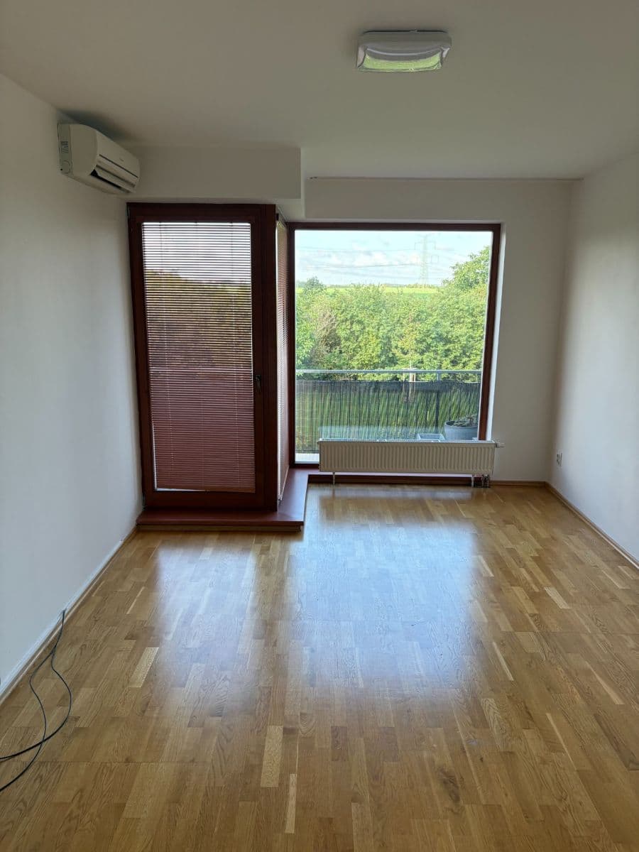 Pronájem bytu 2+kk 53 m², U Vodojemu, Brandýs nad Labem-Stará Boleslav, Středočeský kraj Pronájem bytu 2+kk 53 m², U Vodojemu, Brandýs nad Labem-Stará Boleslav, Středočeský kraj