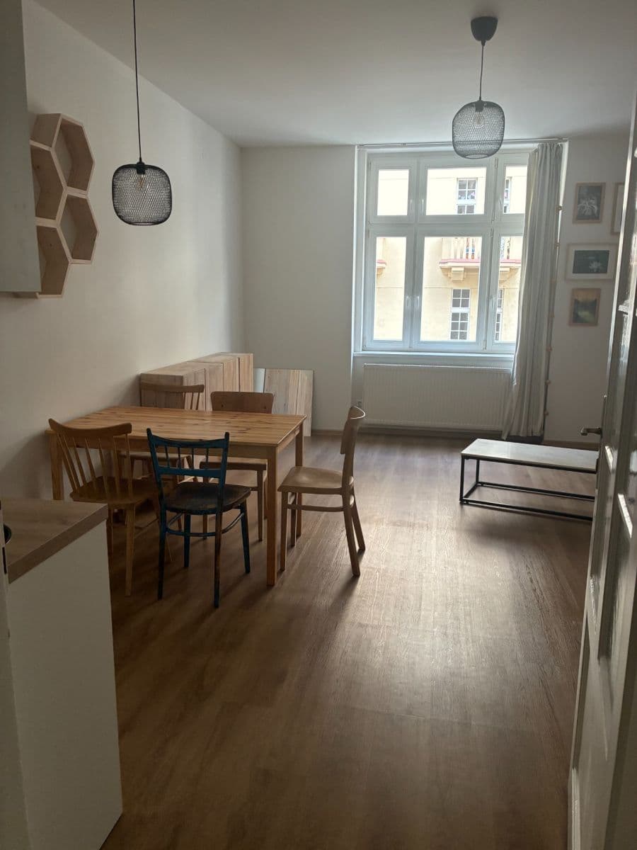 Pronájem bytu 2+kk 48 m², U Smaltovny, Praha, Praha Pronájem bytu 2+kk 48 m², U Smaltovny, Praha, Praha