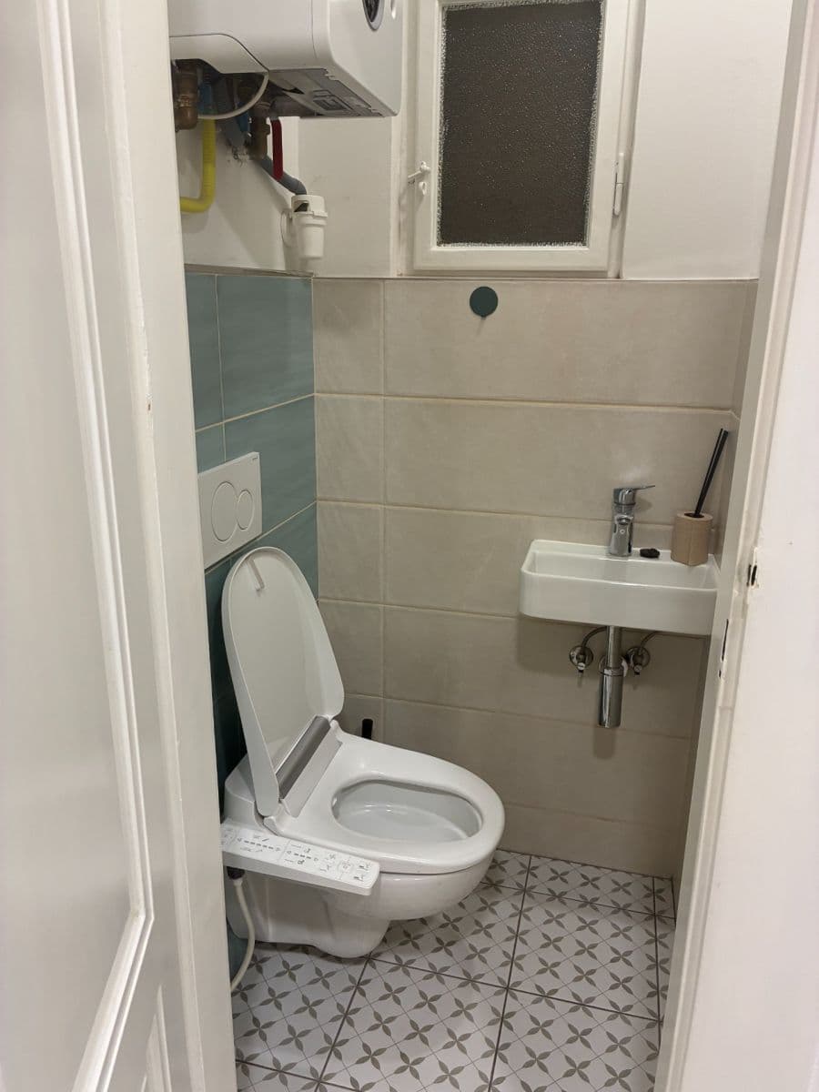 Pronájem bytu 2+kk 48 m², U Smaltovny, Praha, Praha Pronájem bytu 2+kk 48 m², U Smaltovny, Praha, Praha