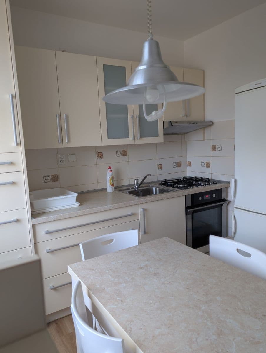 Pronájem bytu 3+1 71 m², Chvatěrubská, Praha, Praha Pronájem bytu 3+1 71 m², Chvatěrubská, Praha, Praha