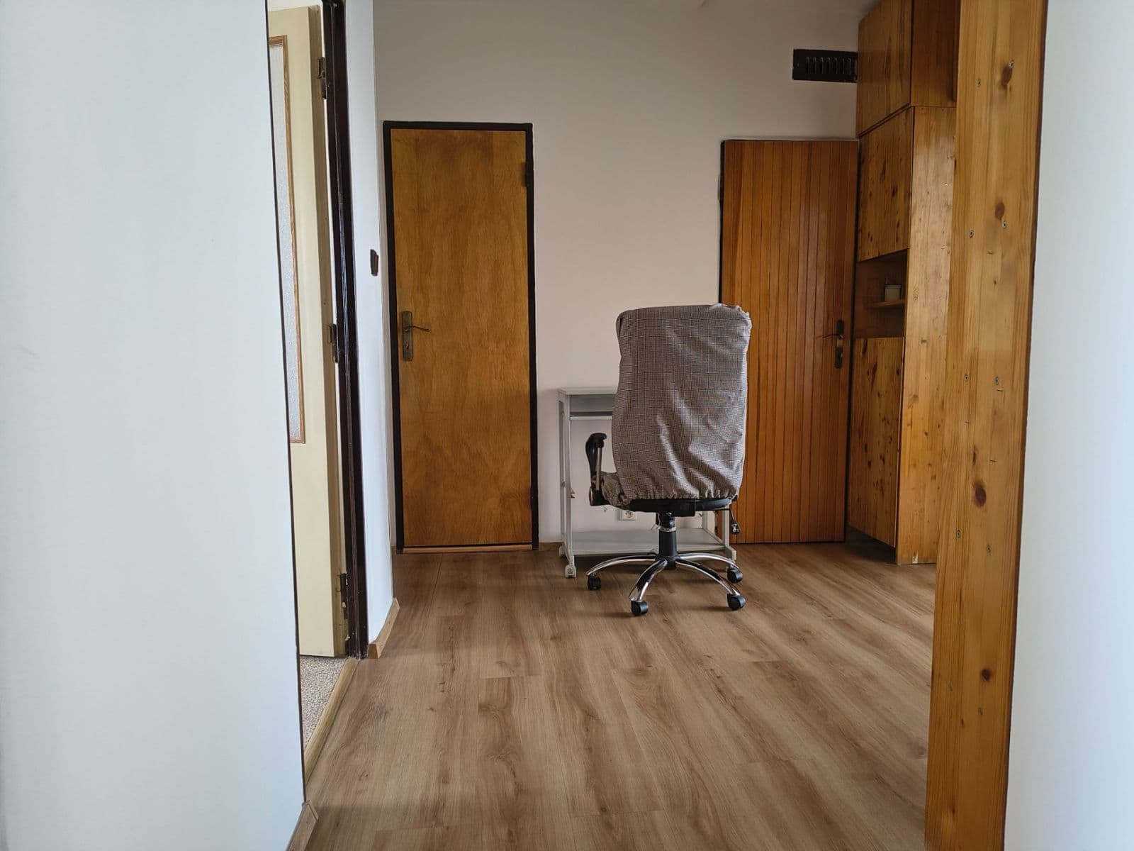 Pronájem bytu 3+1 71 m², Chvatěrubská, Praha, Praha Pronájem bytu 3+1 71 m², Chvatěrubská, Praha, Praha