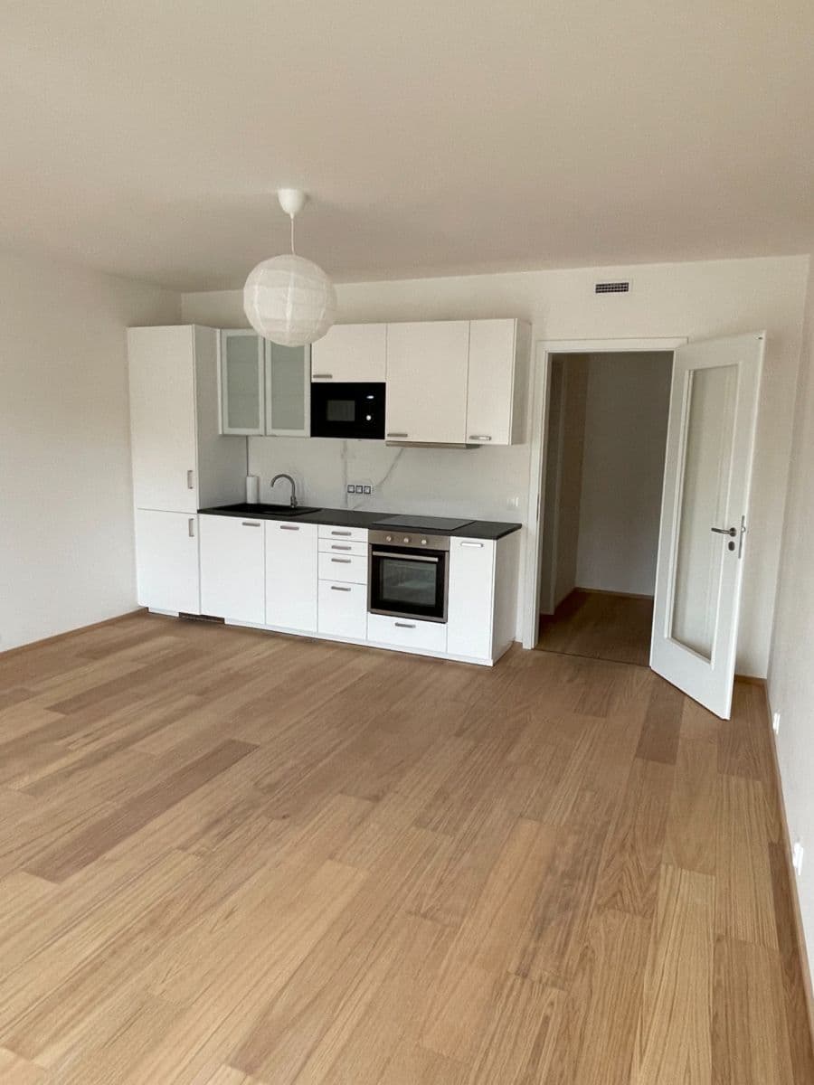 Pronájem bytu 2+kk 56 m², Vrátnická, Praha, Praha Pronájem bytu 2+kk 56 m², Vrátnická, Praha, Praha
