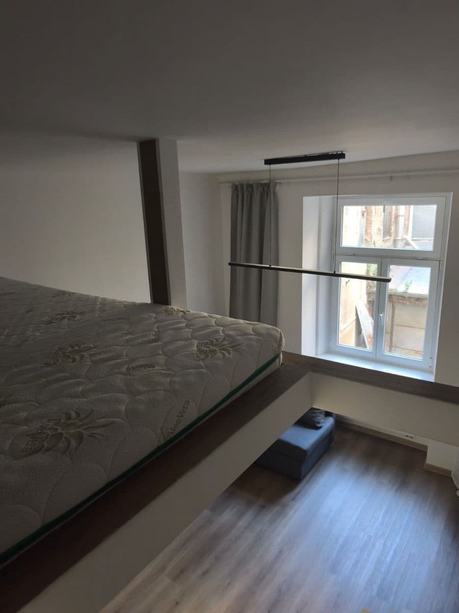 Pronájem bytu 2+kk 38 m², Brožíkova, Praha, Praha Pronájem bytu 2+kk 38 m², Brožíkova, Praha, Praha
