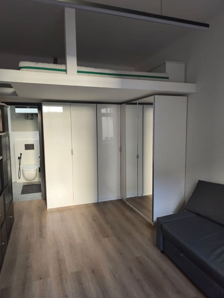 Pronájem bytu 2+kk 38 m², Brožíkova, Praha, Praha Pronájem bytu 2+kk 38 m², Brožíkova, Praha, Praha