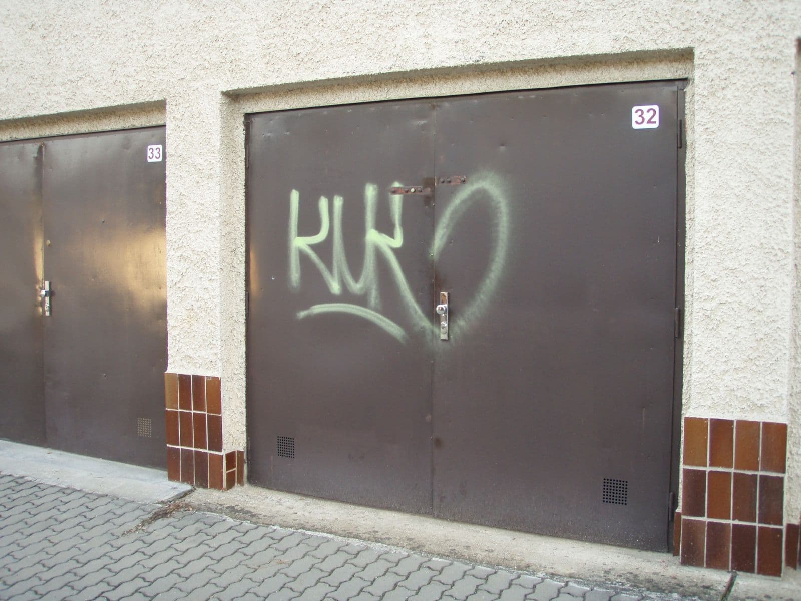 Pronájem garáže 18 m², Brno, Jihomoravský kraj Pronájem garáže 18 m², Brno, Jihomoravský kraj