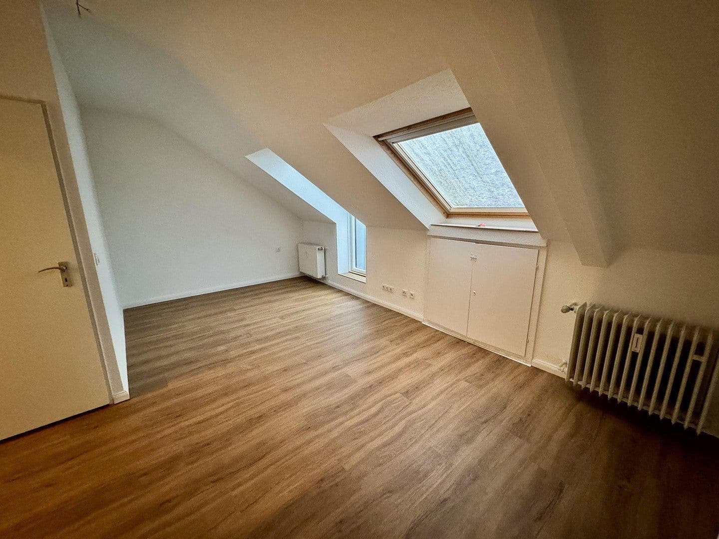 Pronájem bytu 1+kk 60 m², Theaterstr. 71, Cáchy, Severní Porýní-Vestfálsko Pronájem bytu 1+kk 60 m², Theaterstr. 71, Cáchy, Severní Porýní-Vestfálsko