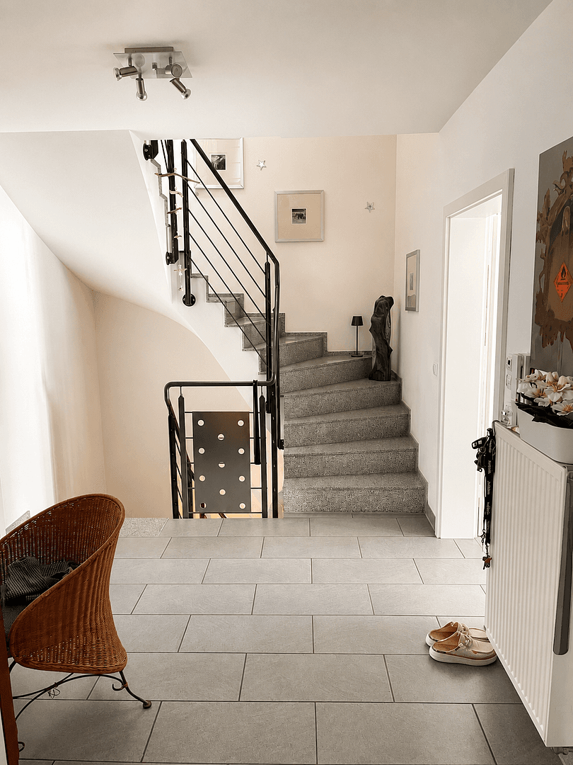 Prodej domu 145 m², pozemek 419 m², Dr.-Troll-Straße 7, Gröbenzell, Bavorsko Prodej domu 145 m², pozemek 419 m², Dr.-Troll-Straße 7, Gröbenzell, Bavorsko