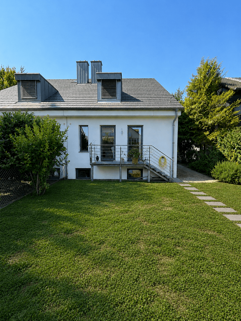 Prodej domu 145 m², pozemek 419 m², Dr.-Troll-Straße 7, Gröbenzell, Bavorsko Prodej domu 145 m², pozemek 419 m², Dr.-Troll-Straße 7, Gröbenzell, Bavorsko