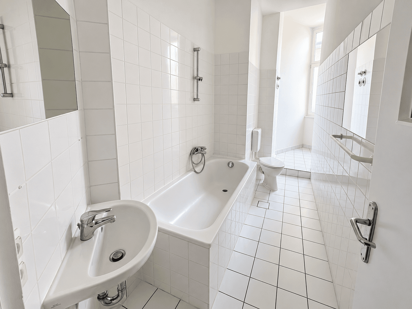 Pronájem bytu 4+1 127 m², Duisburgerstr., Berlin, Berlín Pronájem bytu 4+1 127 m², Duisburgerstr., Berlin, Berlín