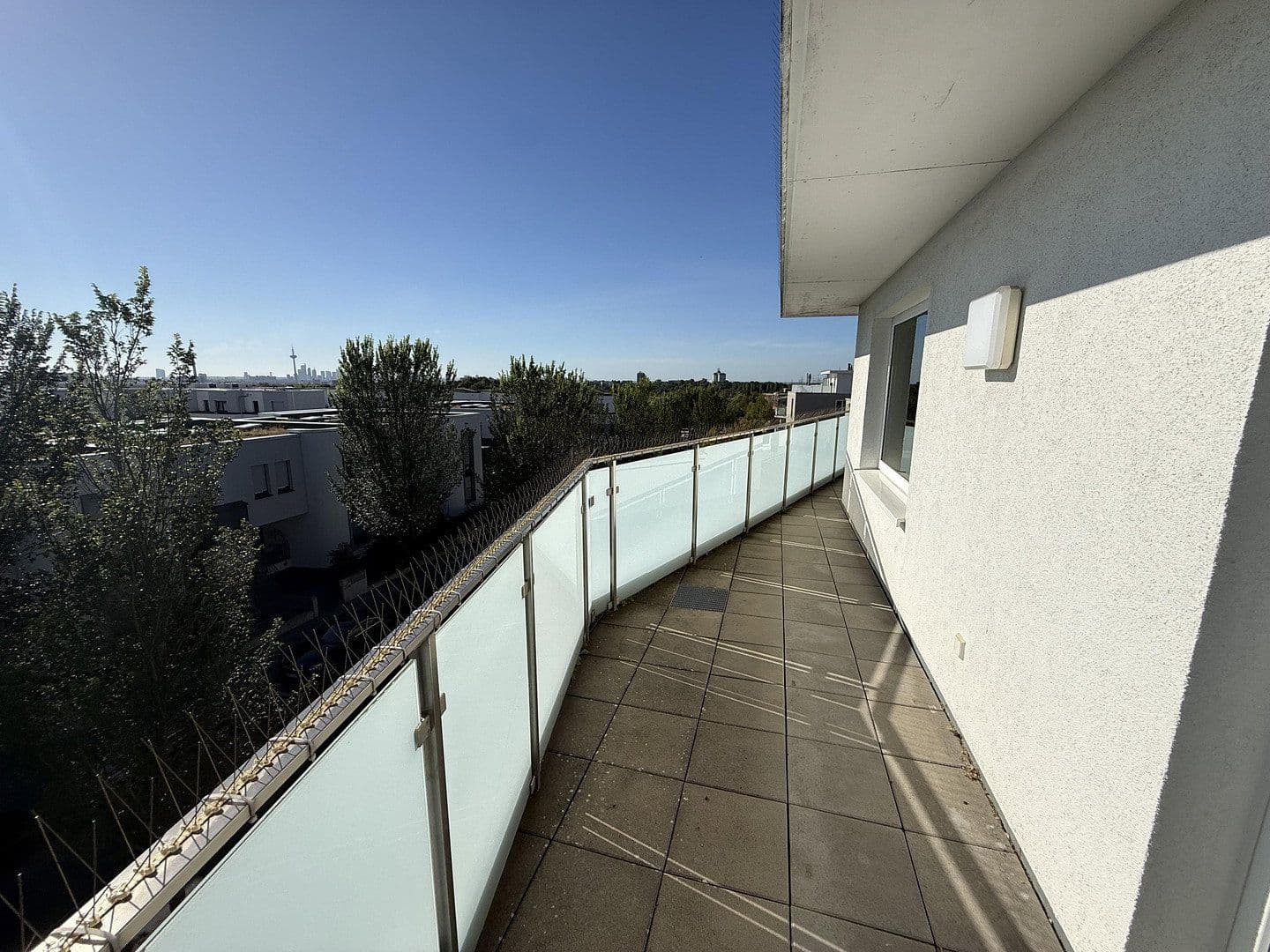 Pronájem bytu 3+1 79 m², Frankfurt am Main, Kalbach, Hessen Pronájem bytu 3+1 79 m², Frankfurt am Main, Kalbach, Hessen