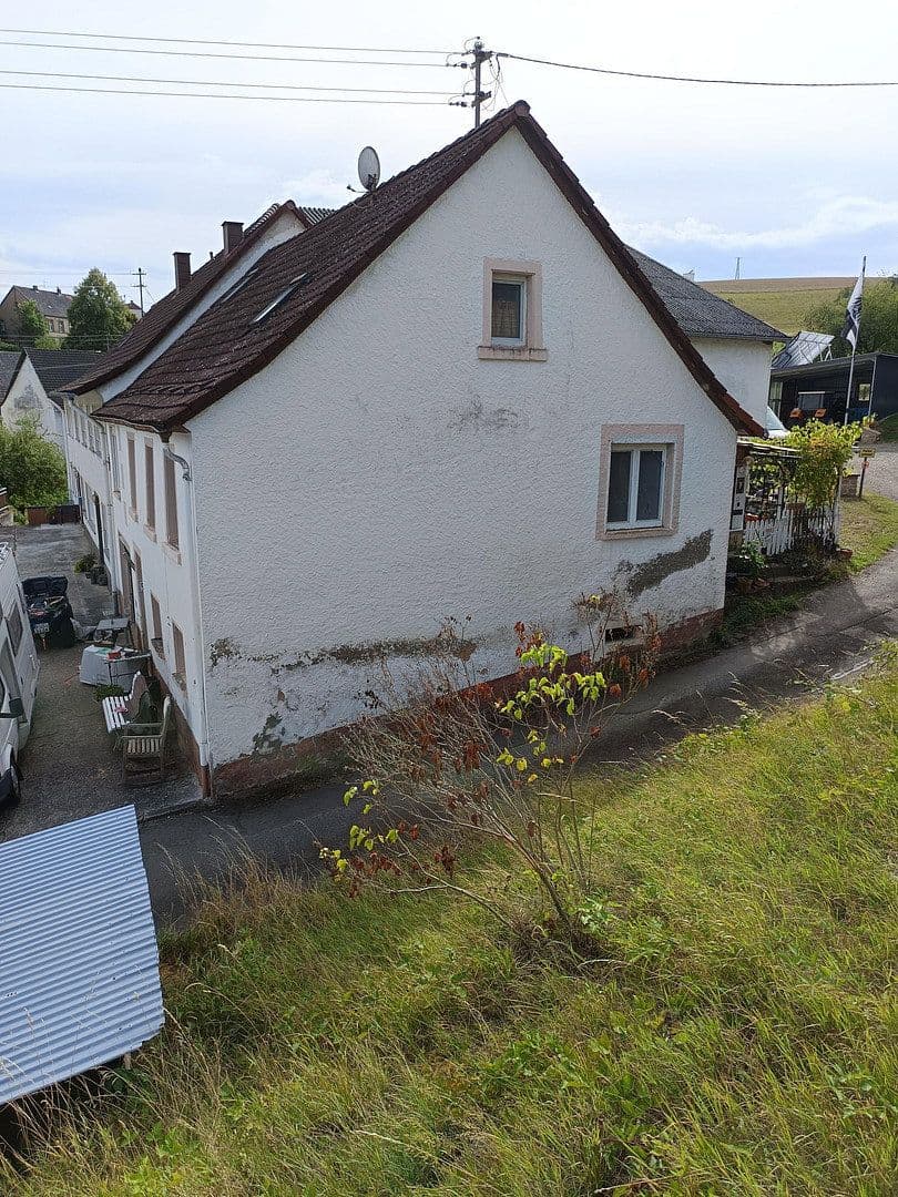 Prodej domu 120 m², pozemek 390 m², Ringstraße 4, Herren-Sulzbach, Porýní-Falc Prodej domu 120 m², pozemek 390 m², Ringstraße 4, Herren-Sulzbach, Porýní-Falc