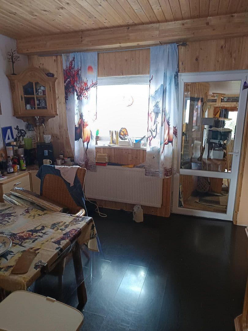 Prodej domu 120 m², pozemek 390 m², Ringstraße 4, Herren-Sulzbach, Porýní-Falc Prodej domu 120 m², pozemek 390 m², Ringstraße 4, Herren-Sulzbach, Porýní-Falc