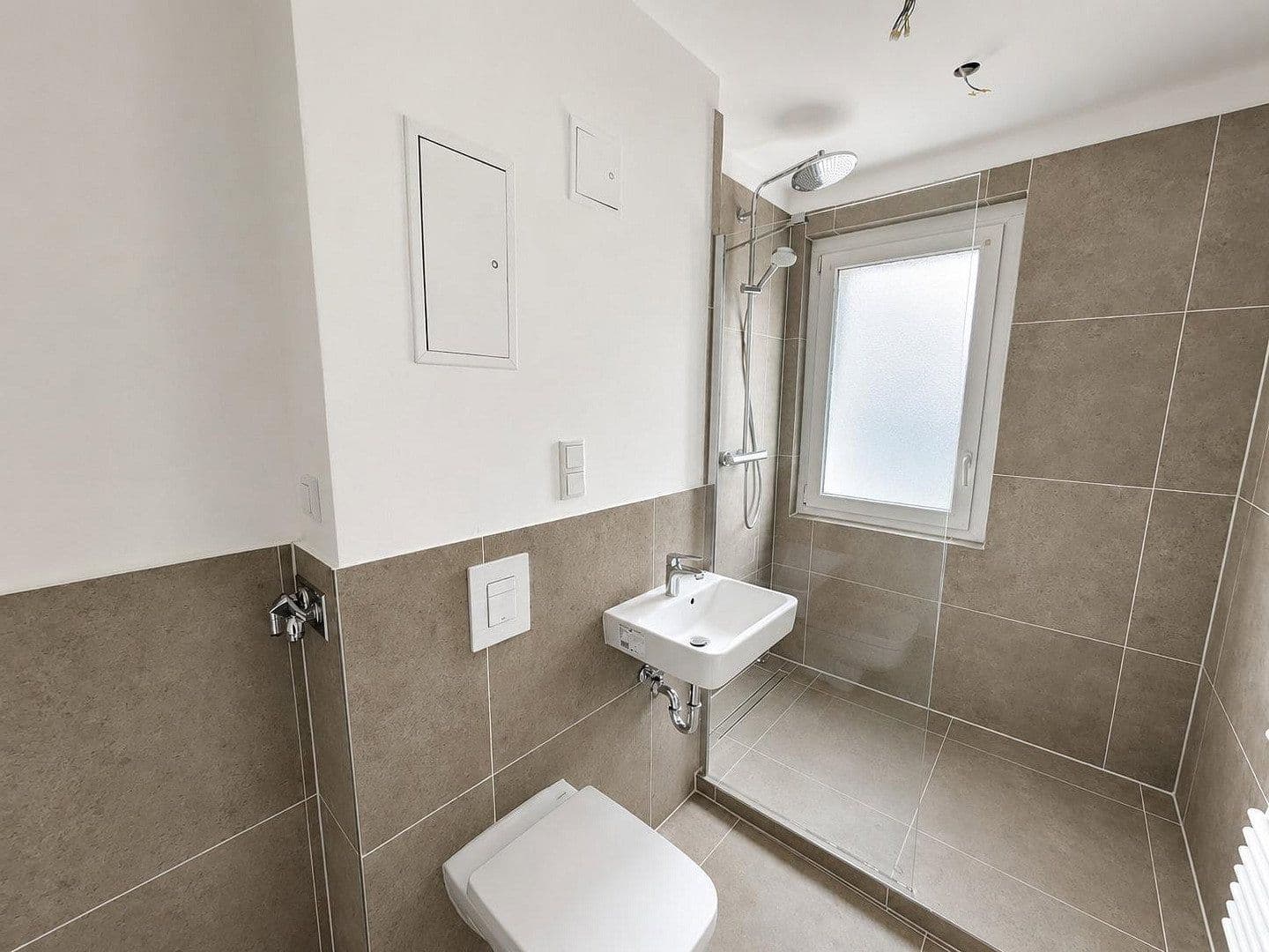 Prodej bytu 2+1 46 m², Simpsonweg 1, Berlin, Berlín Prodej bytu 2+1 46 m², Simpsonweg 1, Berlin, Berlín