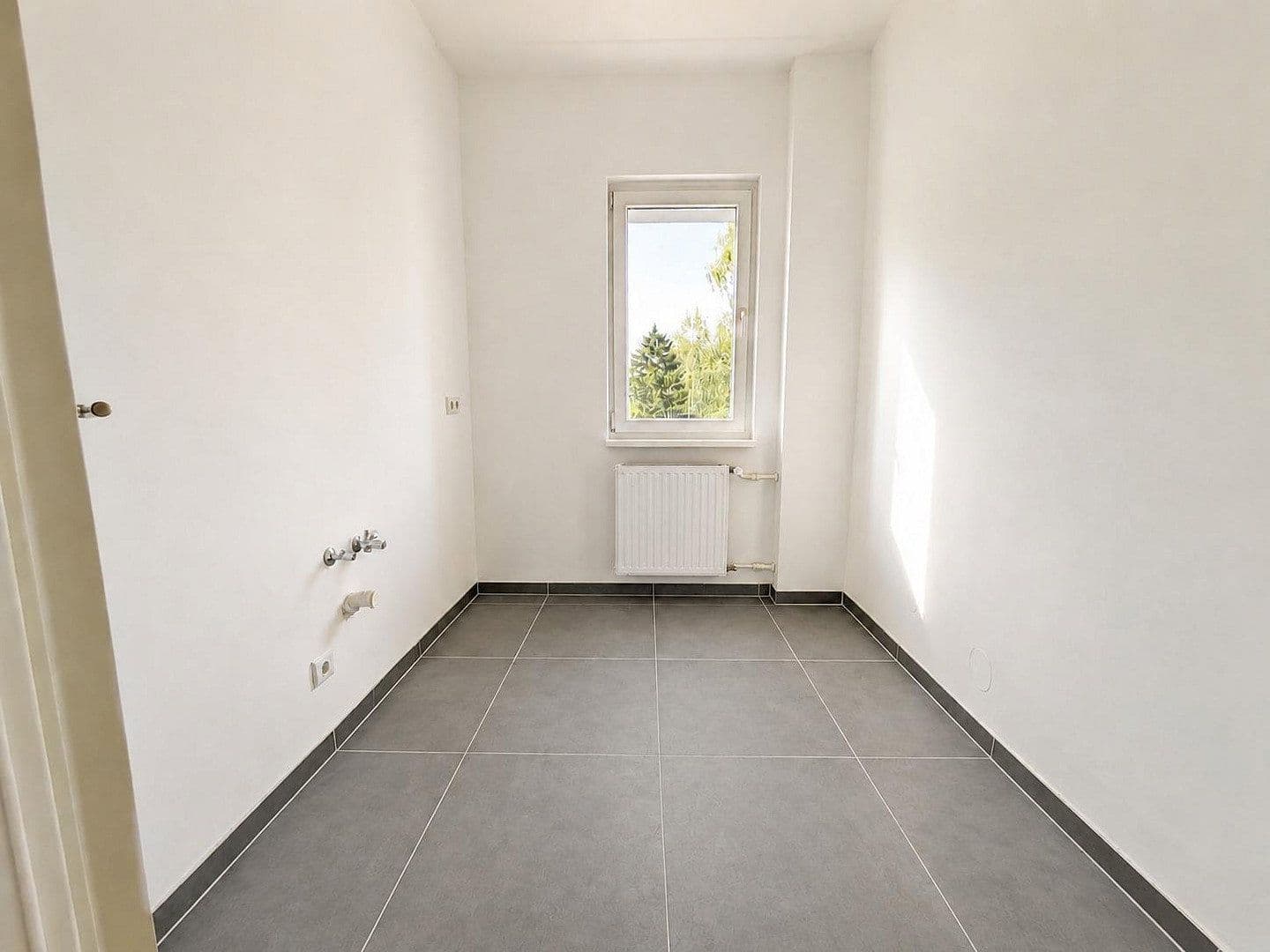 Prodej bytu 2+1 46 m², Simpsonweg 1, Berlin, Berlín Prodej bytu 2+1 46 m², Simpsonweg 1, Berlin, Berlín