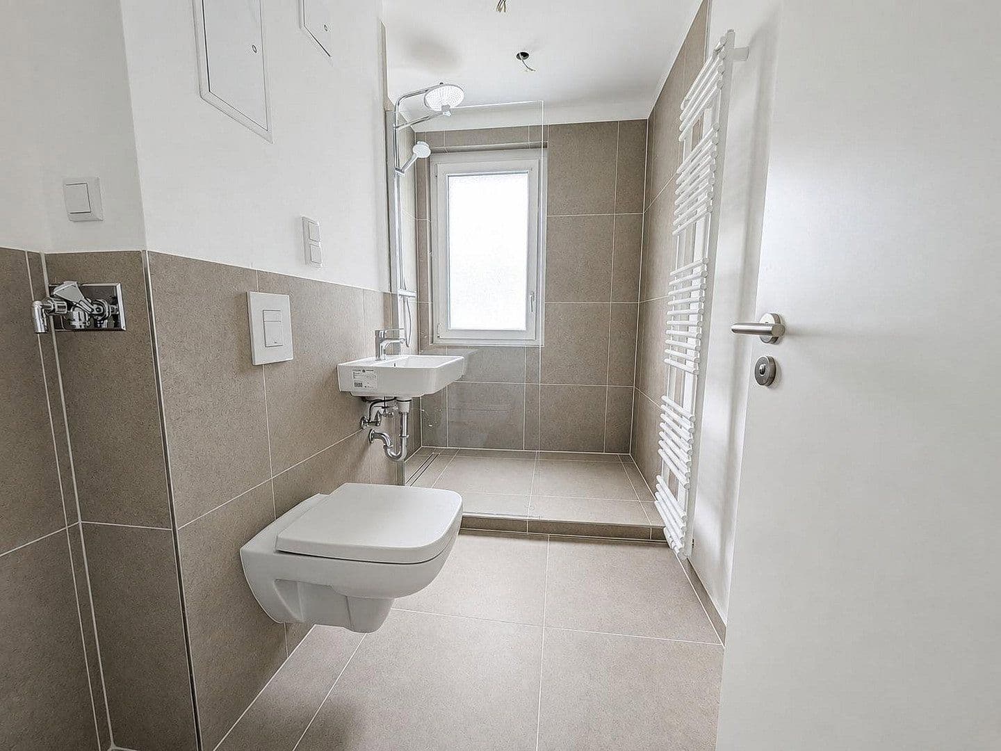 Prodej bytu 2+1 46 m², Simpsonweg 1, Berlin, Berlín Prodej bytu 2+1 46 m², Simpsonweg 1, Berlin, Berlín