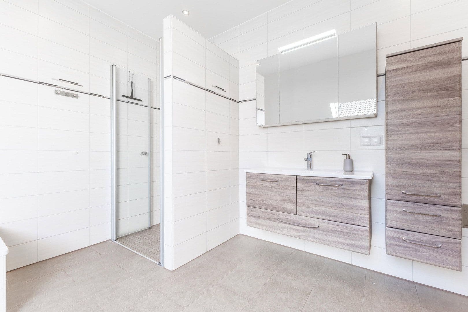 Prodej domu 168 m², pozemek 723 m², Baunatal, Hessen Prodej domu 168 m², pozemek 723 m², Baunatal, Hessen