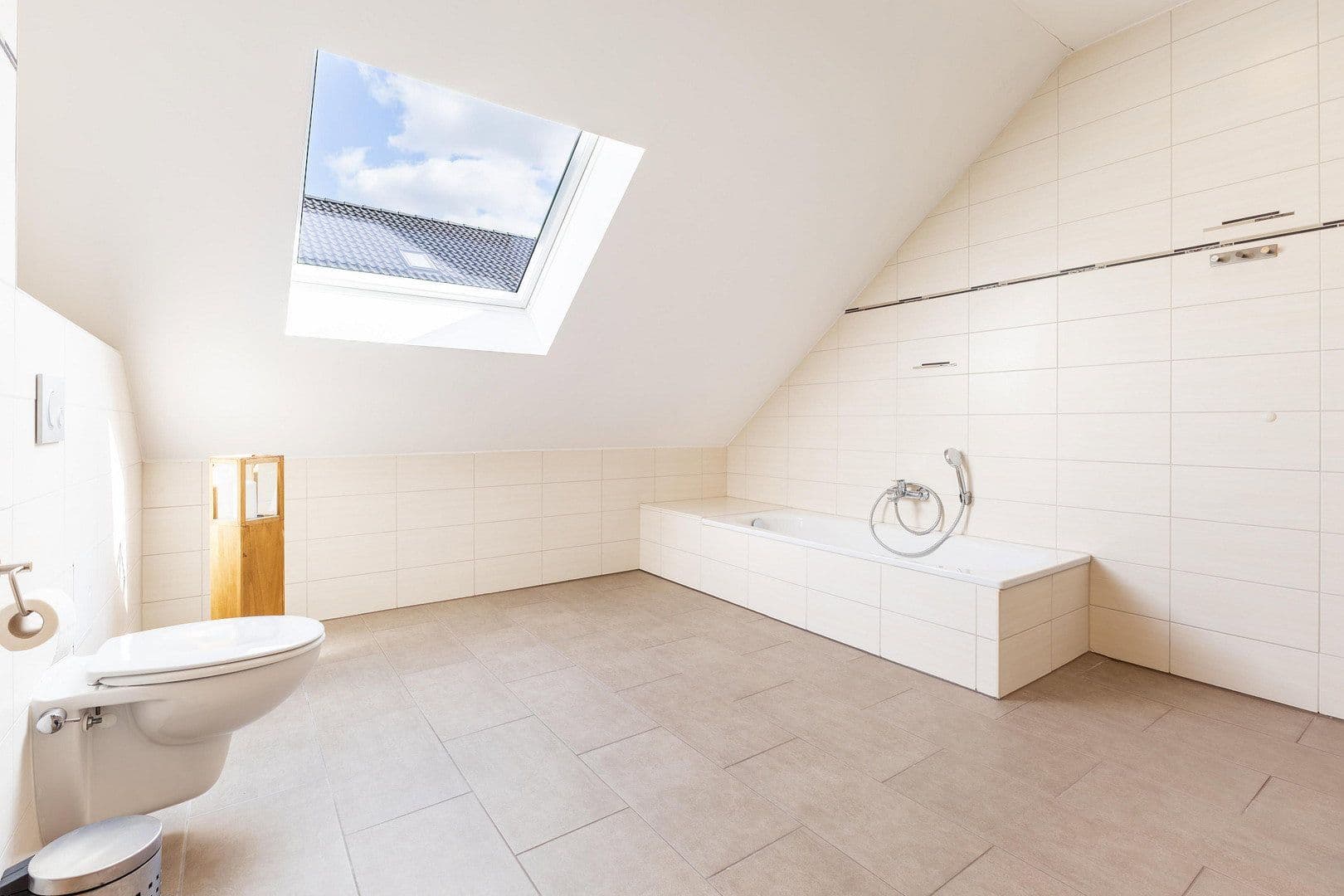 Prodej domu 168 m², pozemek 723 m², Baunatal, Hessen Prodej domu 168 m², pozemek 723 m², Baunatal, Hessen
