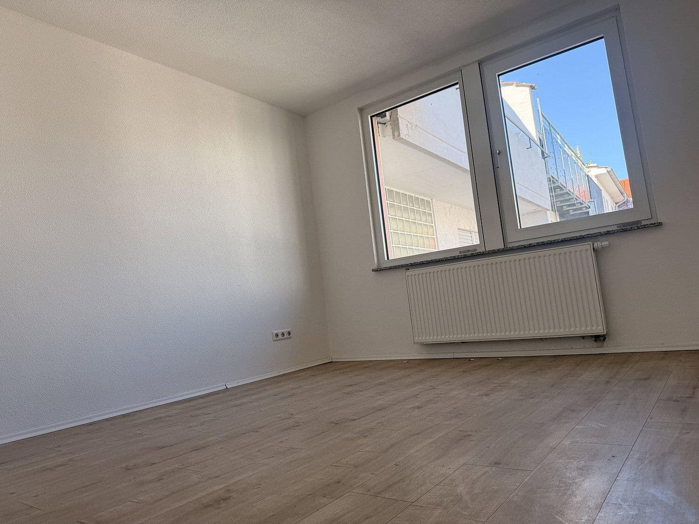 Pronájem bytu 3+1 60 m², Heilbronn, Bádensko-Württembersko Pronájem bytu 3+1 60 m², Heilbronn, Bádensko-Württembersko