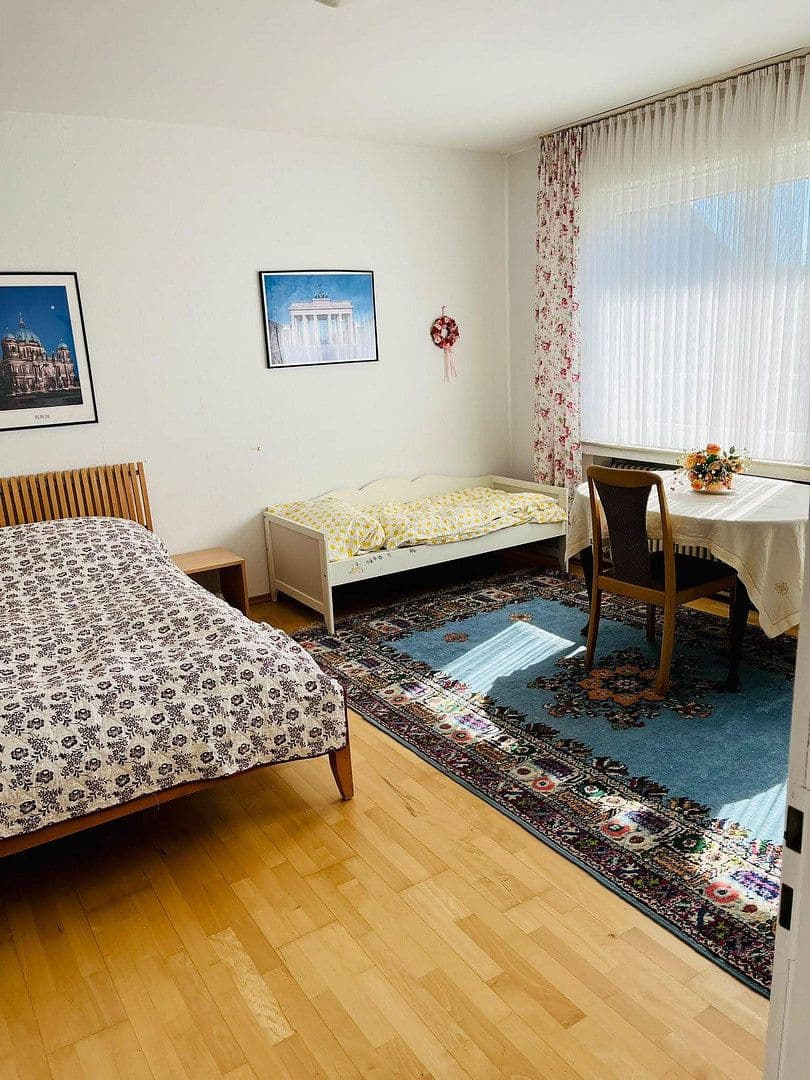 Prodej domu 241 m², pozemek 560 m², Köln, Severní Porýní-Vestfálsko Prodej domu 241 m², pozemek 560 m², Köln, Severní Porýní-Vestfálsko