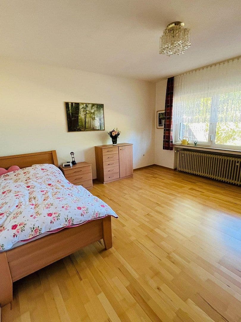 Prodej domu 241 m², pozemek 560 m², Köln, Severní Porýní-Vestfálsko Prodej domu 241 m², pozemek 560 m², Köln, Severní Porýní-Vestfálsko